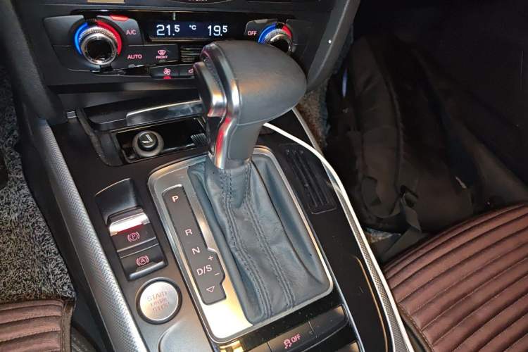 Used Audi A4L 2016 35 TFSI Collector's Edition Automatic Standard Model Gear Lever