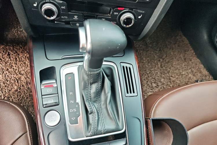 Used Audi A4L 2016 35 TFSI Collection Edition S line Comfort Model Gear Lever
