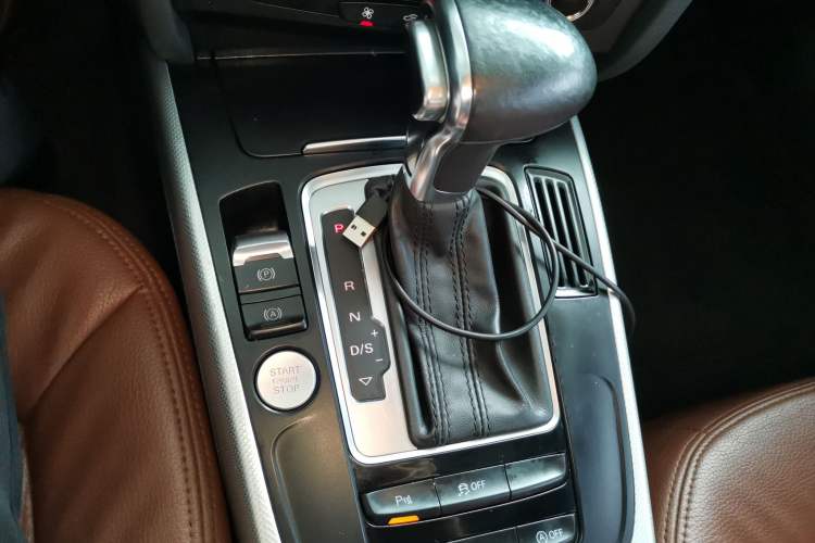 Used Audi A4L 2016 35 TFSI Collector's Edition Automatic Standard Model Gear Lever