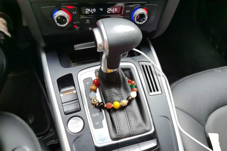 Used Audi A4L 2016 35 TFSI Collector's Edition Automatic Standard Model Gear Lever