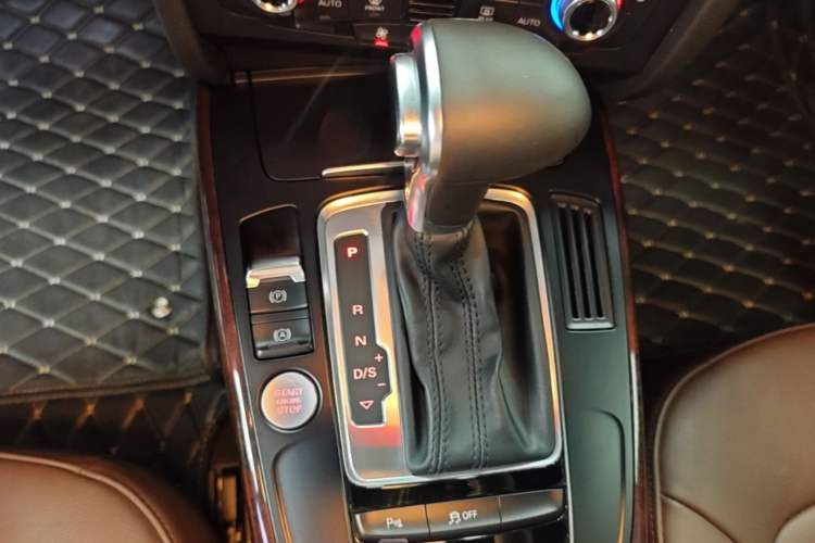 Used Audi A4L 2016 35 TFSI Collection Edition S line Comfort Model Gear Lever