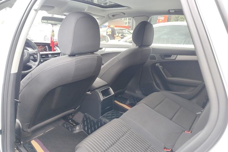Used Audi A4L 2016 30 TFSI Collector's Edition Automatic Comfort Model Headliner