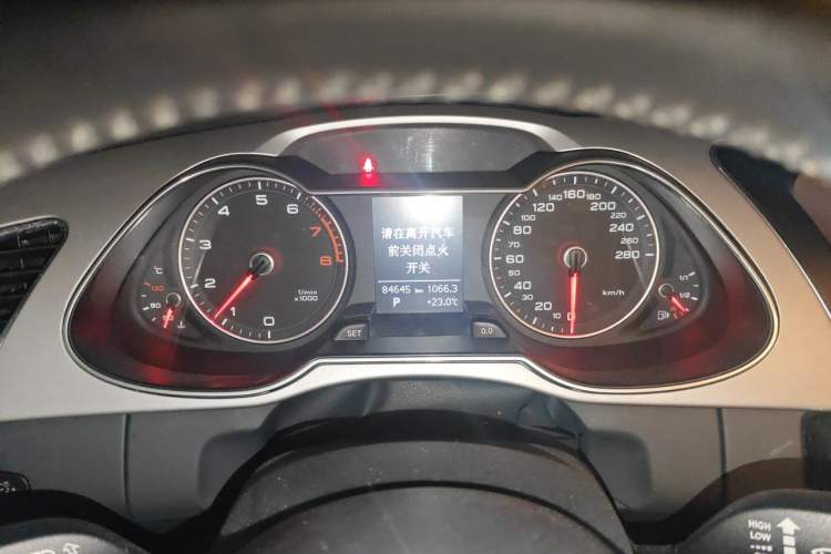 Used Audi A4L 2016 35 TFSI Collector's Edition Automatic Standard Model Instrument Cluster