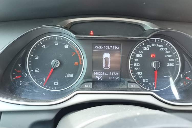 Used Audi A4L 2016 35 TFSI Collection Edition S line Comfort Model Instrument Cluster
