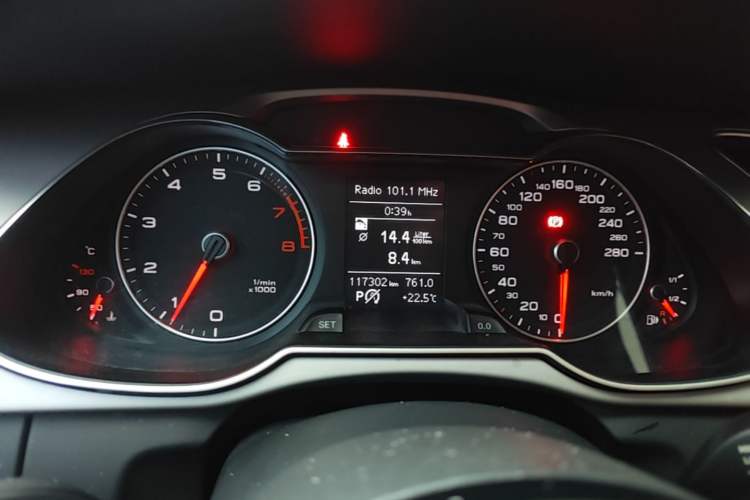 Used Audi A4L 2016 35 TFSI Collector's Edition Automatic Standard Model Instrument Cluster