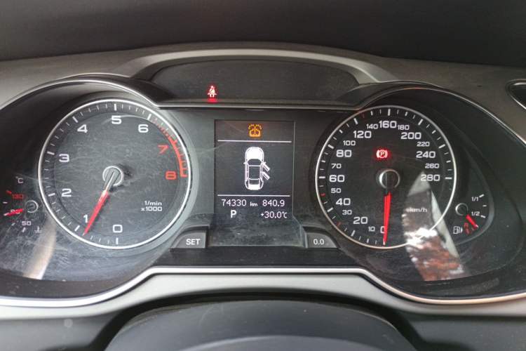 Used Audi A4L 2016 35 TFSI Collection Edition S line Comfort Model Instrument Cluster