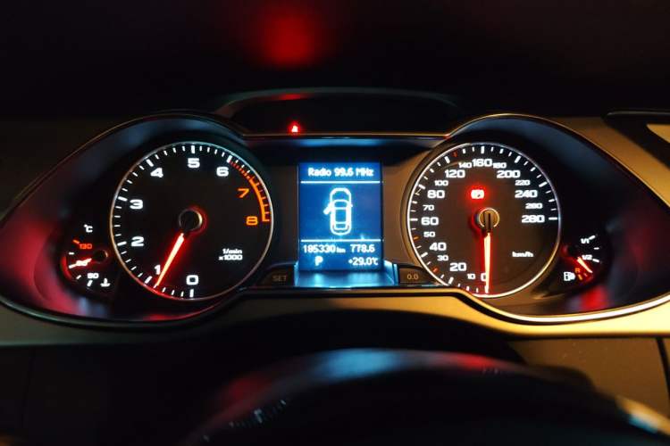 Used Audi A4L 2016 35 TFSI Collector's Edition Automatic Standard Model Instrument Cluster