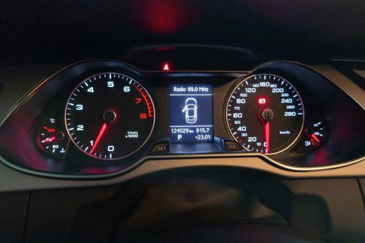 Used Audi A4L 2016 35 TFSI Collection Edition S line Comfort Model Instrument Cluster