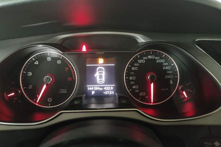 Used Audi A4L 2016 35 TFSI Collection Edition S line Comfort Model Instrument Cluster