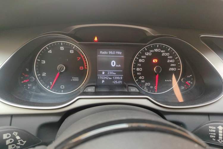 Used Audi A4L 2016 35 TFSI Collector's Edition Automatic Standard Model Instrument Cluster