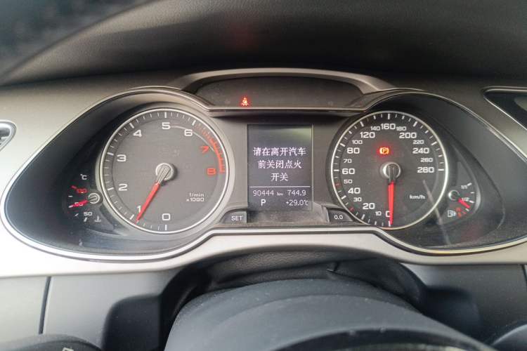 Used Audi A4L 2016 35 TFSI Collector's Edition Automatic Standard Model Instrument Cluster