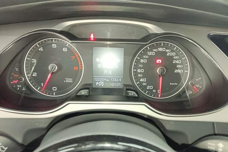 Used Audi A4L 2016 35 TFSI Collector's Edition Automatic Standard Model Instrument Cluster
