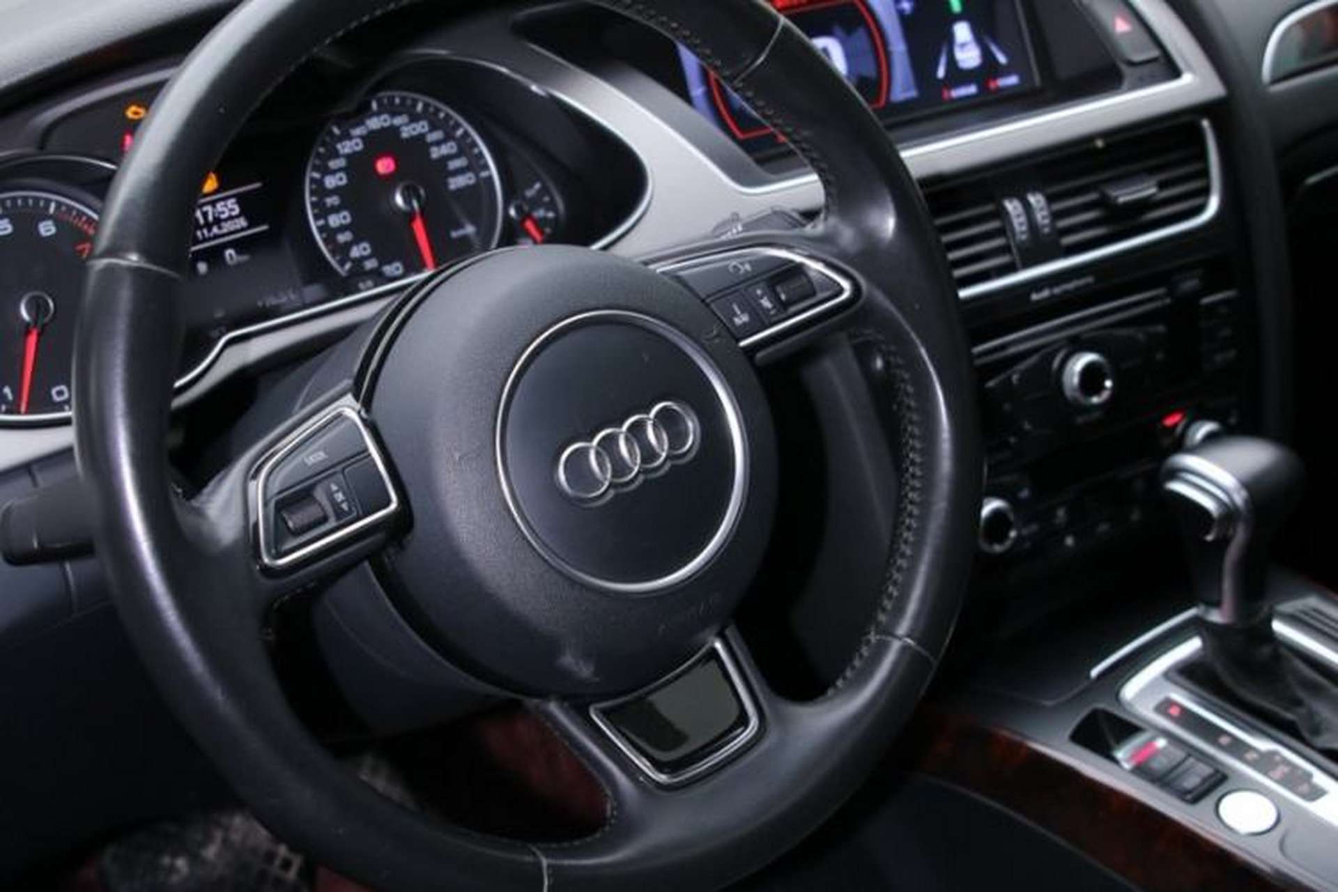 Used Audi A4L 2016 35 TFSI Automatic Comfort Model Interior 1