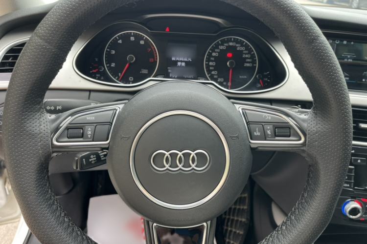 Used Audi A4L 2016 35 TFSI Collector's Edition Automatic Standard Model Interior 2