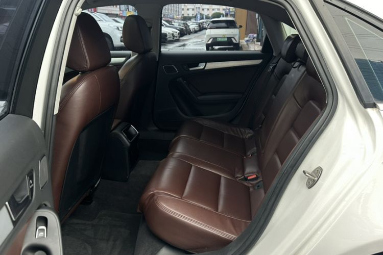 Used Audi A4L 2016 30 TFSI Collector's Edition Automatic Comfort Model Interior 3