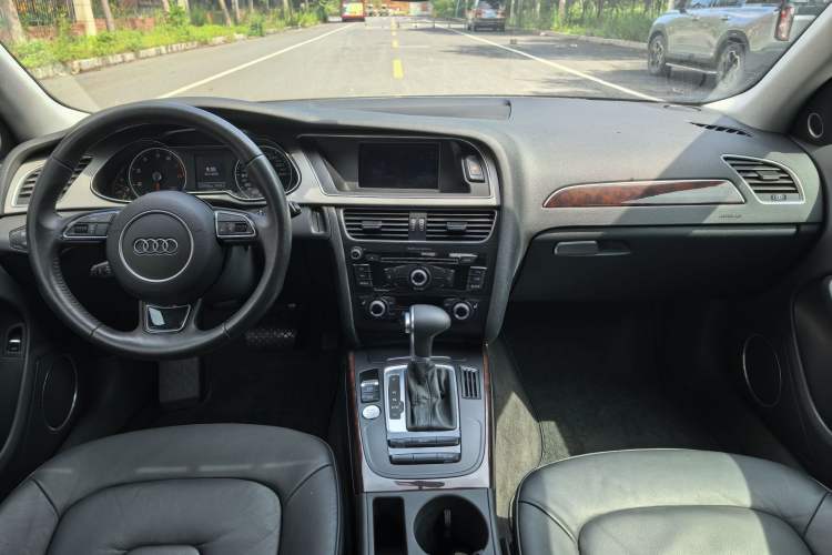 Used Audi A4L 2016 35 TFSI Collection Edition S line Comfort Model Interior 3