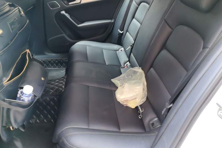 Used Audi A4L 2016 35 TFSI Collector's Edition Automatic Standard Model Interior 4