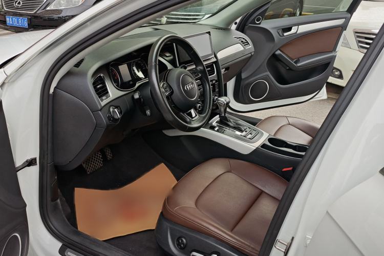 Used Audi A4L 2016 45 TFSI Collection Edition quattro Personalized Sports Model Interior 4