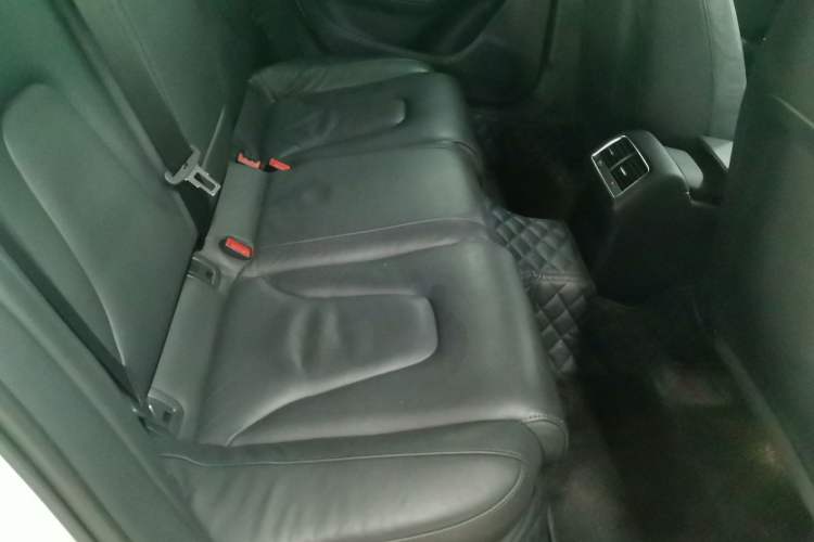 Used Audi A4L 2016 35 TFSI Collection Edition S line Comfort Model Interior 8