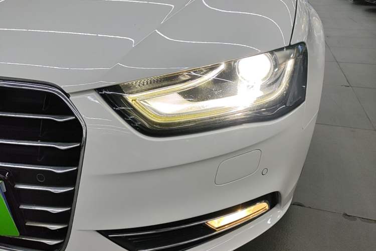 Used Audi A4L 2016 35 TFSI Automatic Comfort Model Left Front Headlight