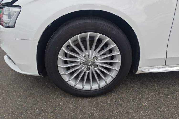 Used Audi A4L 2016 35 TFSI Automatic Comfort Model Left Front Wheel Hub