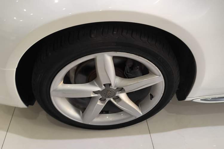Used Audi A4L 2016 35 TFSI Collection Edition S line Luxury Model Left Front Wheel Hub