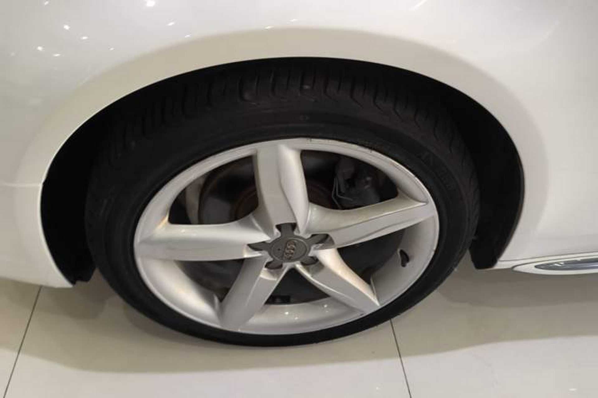 Used Audi A4L 2016 35 TFSI Collection Edition S line Luxury Model Left Front Wheel Hub
