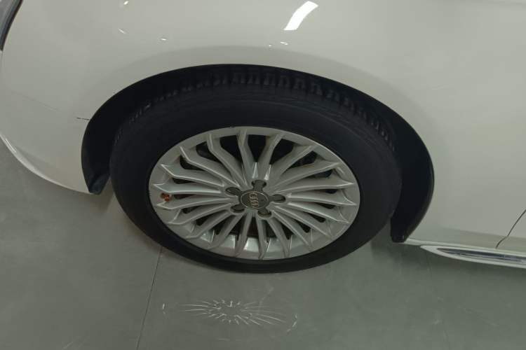 Used Audi A4L 2016 35 TFSI Collector's Edition Automatic Standard Model Left Front Wheel Hub