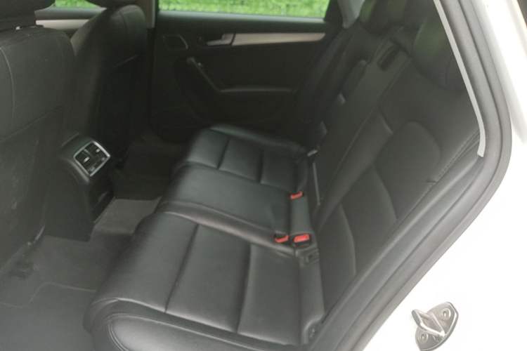 Used Audi A4L 2016 35 TFSI Collector's Edition Automatic Standard Model Left Rear Seat