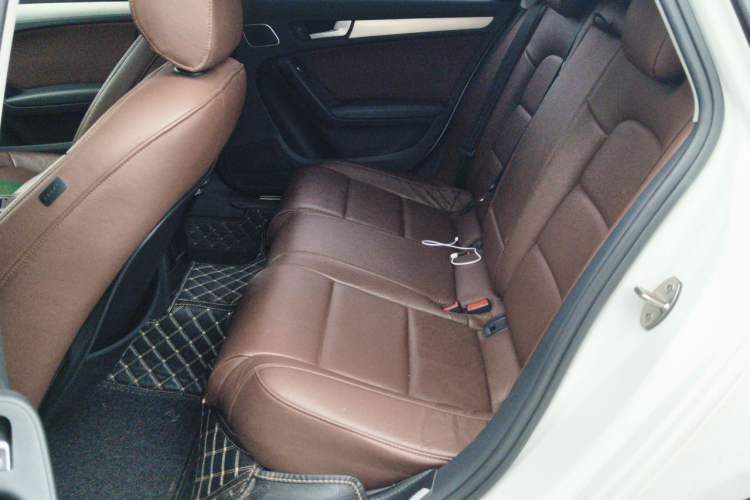 Used Audi A4L 2016 35 TFSI Collector's Edition Automatic Standard Model Left Rear Seat