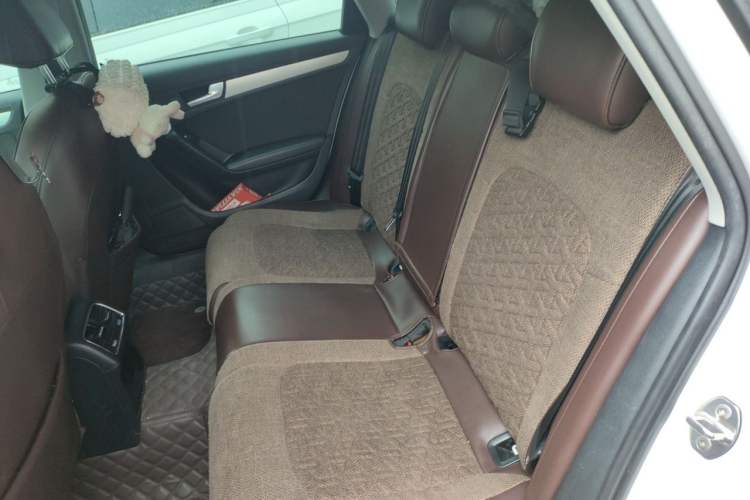 Used Audi A4L 2016 35 TFSI Collector's Edition Automatic Standard Model Left Rear Seat