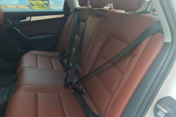 Used Audi A4L 2016 35 TFSI Collector's Edition Automatic Standard Model Left Rear Seat