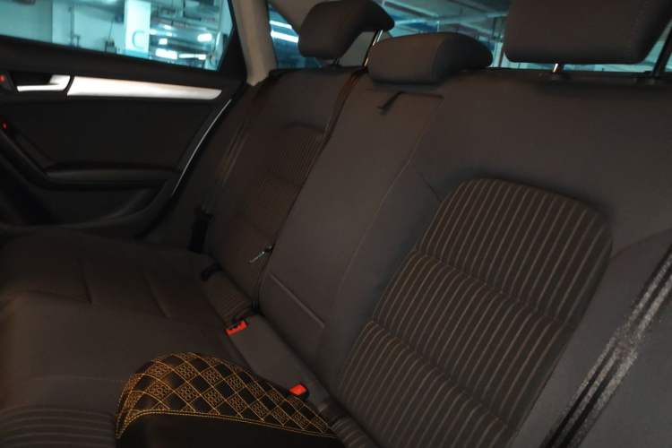 Used Audi A4L 2016 35 TFSI Collector's Edition Automatic Standard Model Left Rear Seat