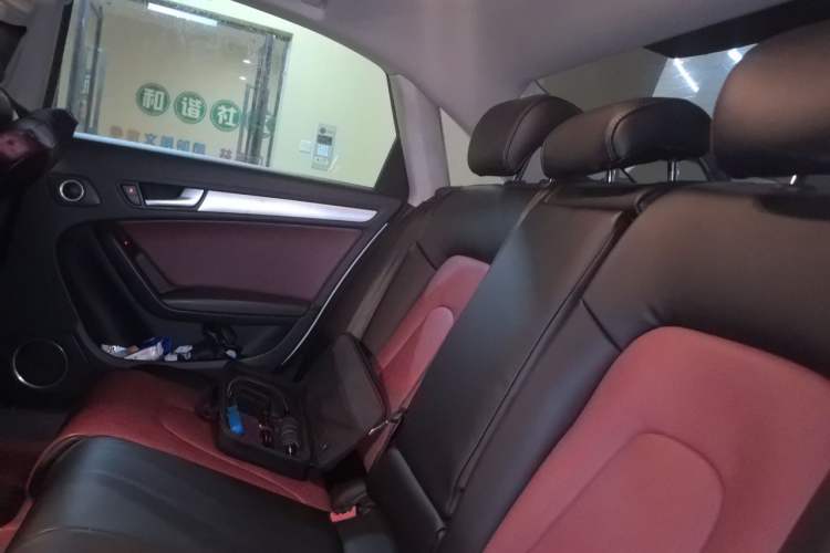 Used Audi A4L 2016 45 TFSI Collection Edition quattro Personalized Sports Model Left Rear Seat