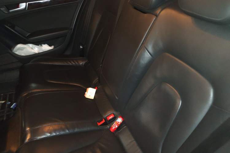 Used Audi A4L 2016 35 TFSI Collector's Edition Automatic Standard Model Left Rear Seat