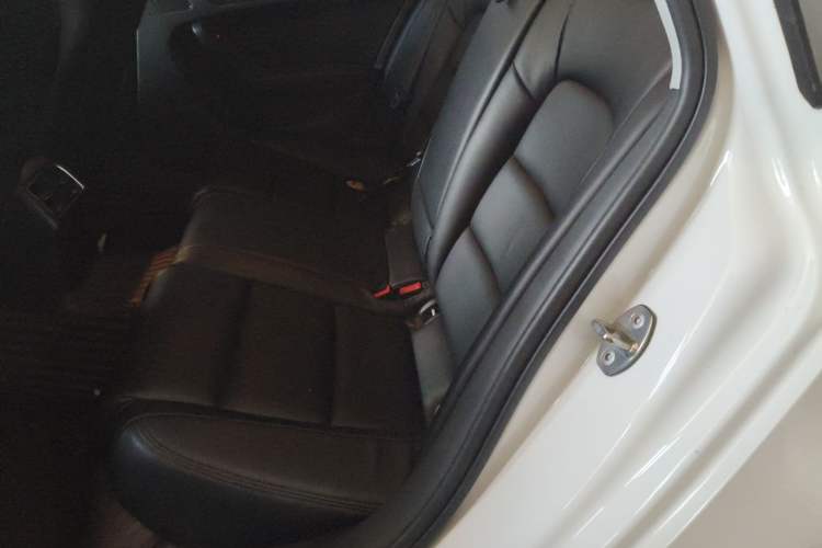Used Audi A4L 2016 35 TFSI Collector's Edition Automatic Standard Model Left Rear Seat