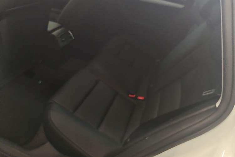 Used Audi A4L 2016 35 TFSI Collector's Edition Automatic Standard Model Left Rear Seat