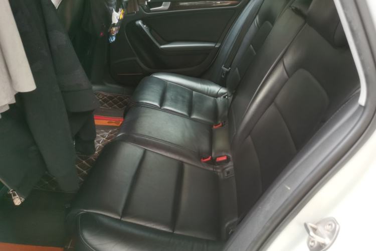 Used Audi A4L 2016 35 TFSI Collector's Edition Automatic Standard Model Left Rear Seat