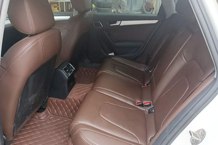 Used Audi A4L 2016 35 TFSI Collector's Edition Automatic Standard Model Left Rear Seat