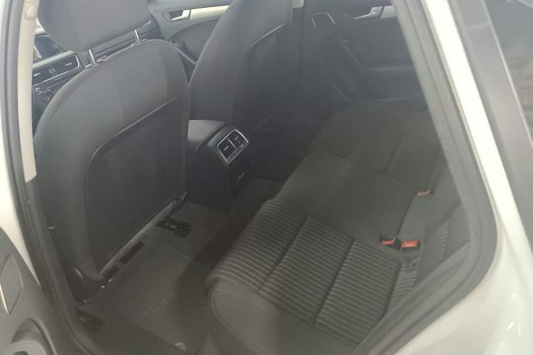 Used Audi A4L 2016 35 TFSI Collector's Edition Automatic Standard Model Left Rear Seat