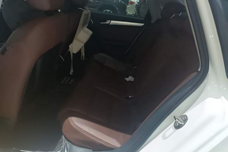Used Audi A4L 2016 35 TFSI Collector's Edition Automatic Standard Model Left Rear Seat