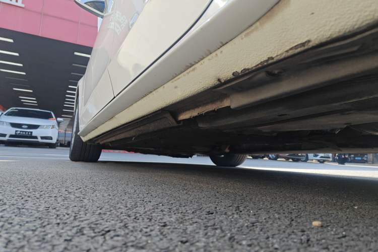 Used Audi A4L 2016 30 TFSI Automatic Comfort Model Left Side Sill
