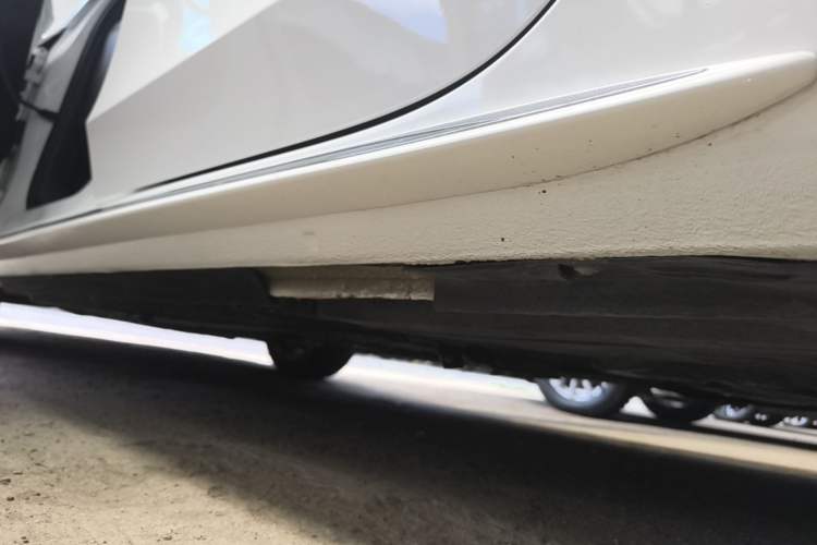 Used Audi A4L 2016 35 TFSI Collection Edition S line Comfort Model Left Side Sill