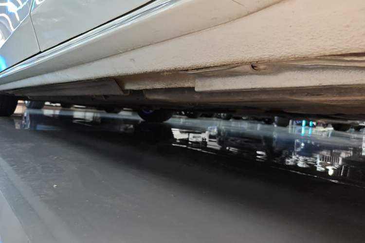 Used Audi A4L 2016 35 TFSI Automatic Standard Model Left Side Sill