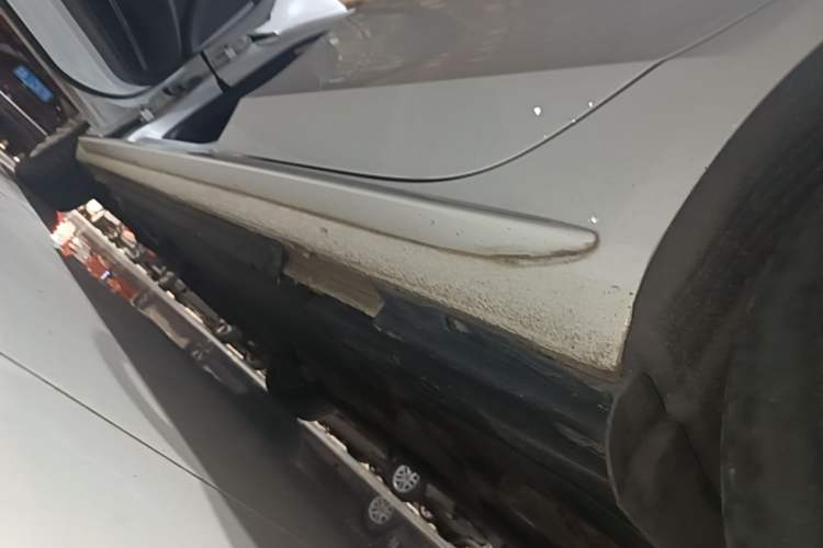 Used Audi A4L 2016 35 TFSI Collector's Edition Automatic Standard Model Left Side Sill