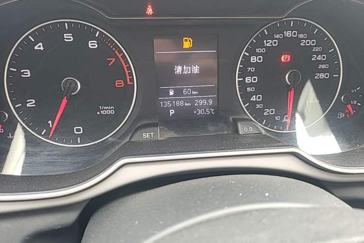 Used Audi A4L 2016 30 TFSI Collector's Edition Automatic Comfort Model Odometer Close Up
