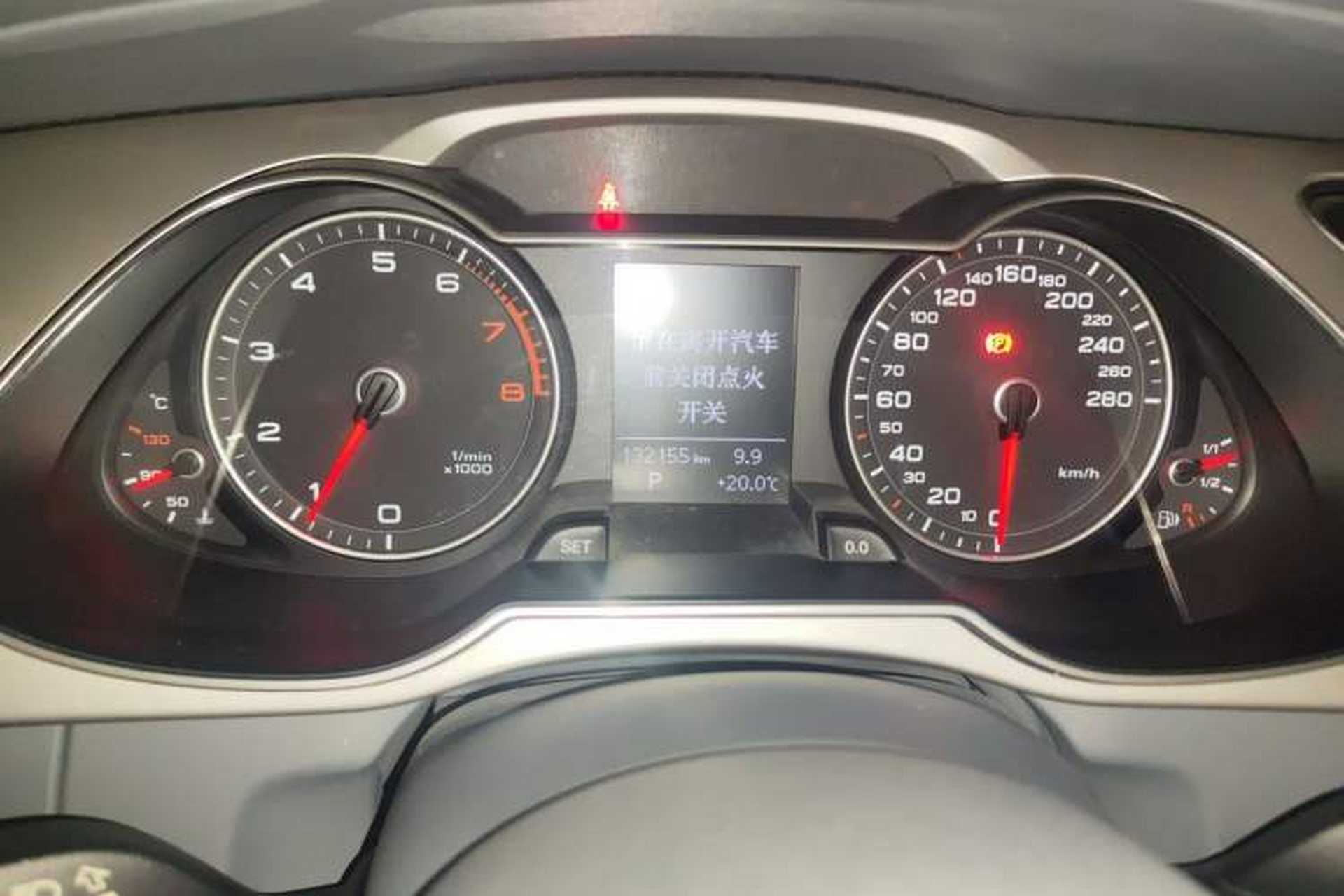 Used Audi A4L 2016 35 TFSI Automatic Comfort Model Odometer Close Up