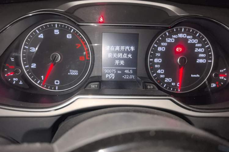 Used Audi A4L 2016 35 TFSI Automatic Standard Model Odometer Close Up