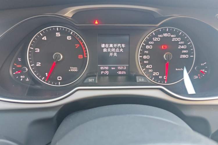 Used Audi A4L 2016 35 TFSI Collection Edition S line Luxury Model Odometer Close Up