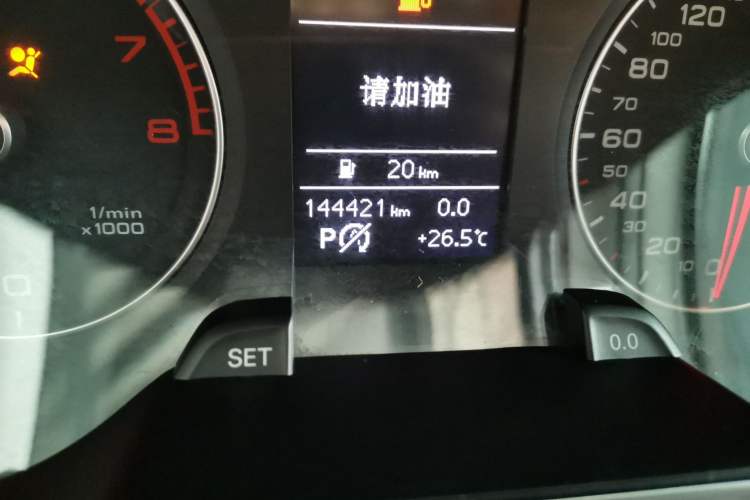 Used Audi A4L 2016 35 TFSI Collector's Edition Automatic Standard Model Odometer Close Up